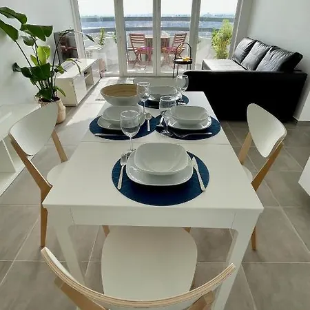 Seaview, Workspace, Pools, 150m To Apartment *