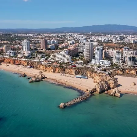 Seaview, Workspace, Pools, 150m To