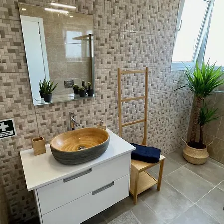 Seaview, Workspace, Pools, 150m To * Portimão